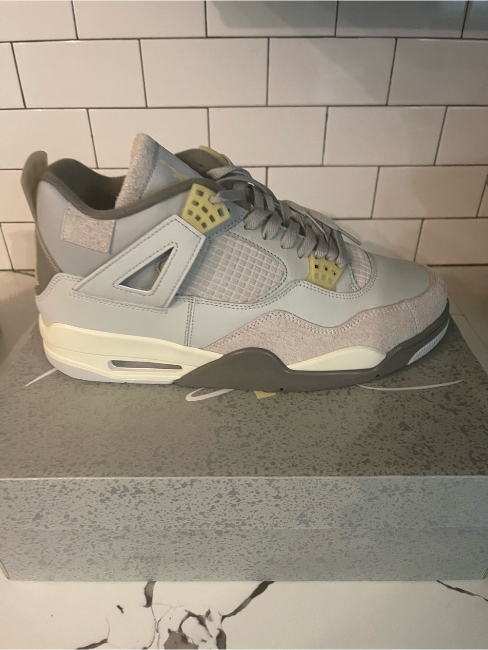 Mens Retro 4 Photon Size 12.
